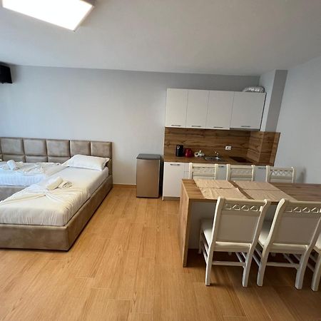 The Wish House Apartment Golem  Luaran gambar