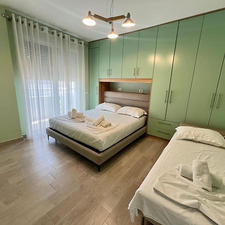 The Wish House Apartment Golem  Luaran gambar