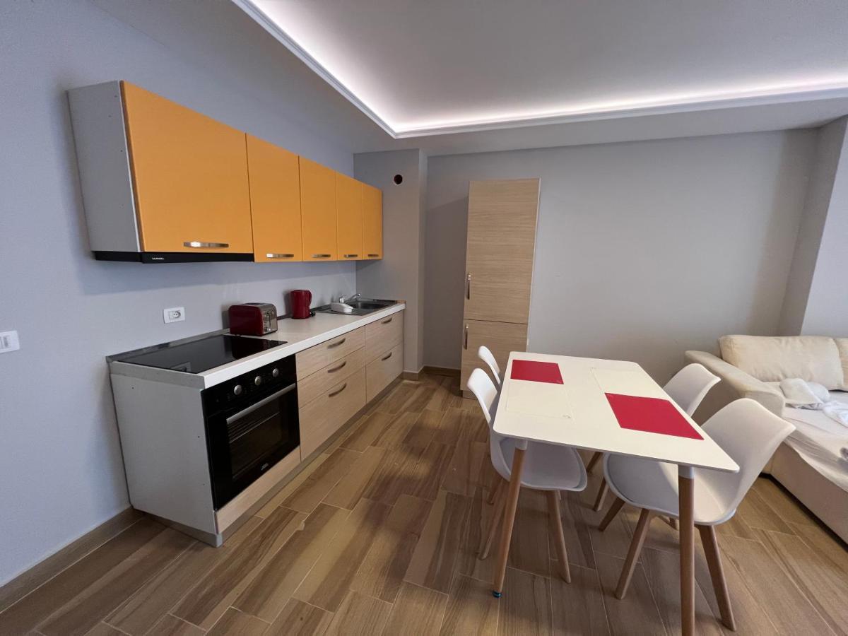 The Wish House Apartment Golem  Luaran gambar