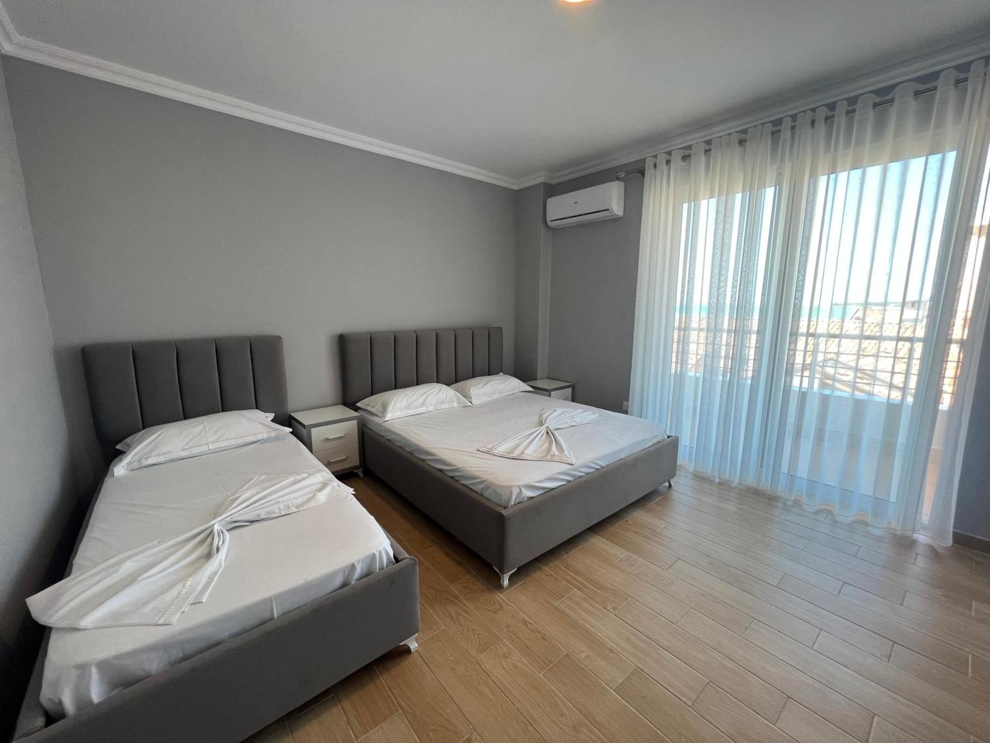 The Wish House Apartment Golem  Luaran gambar