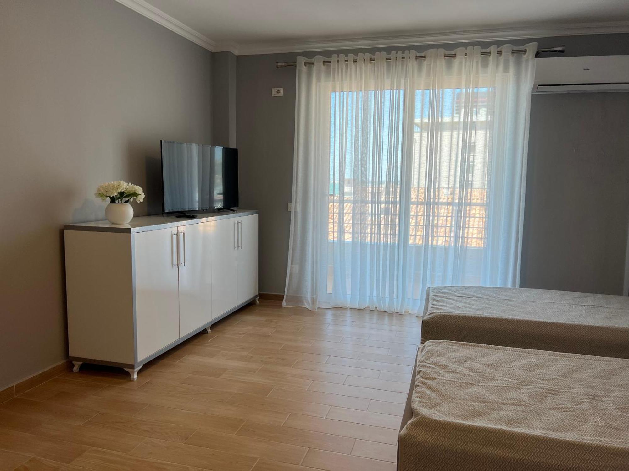 The Wish House Apartment Golem  Luaran gambar