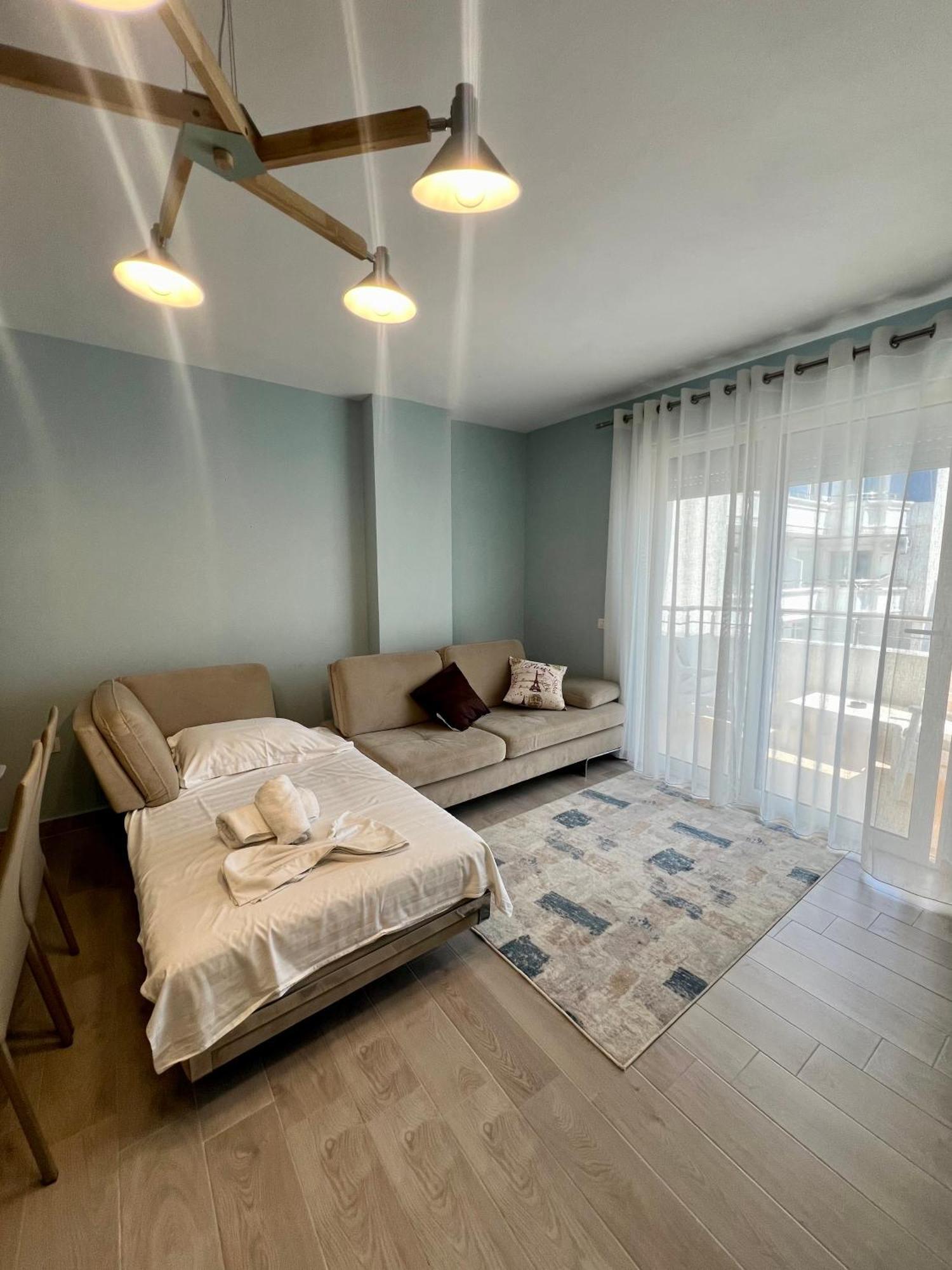 The Wish House Apartment Golem  Luaran gambar